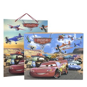 Set de Regalo del 15.º Aniversario de Cars: Lightning <span class=keywords><strong>McQueen</strong></span> y Jackson Storm en Versión Blackout, Escala 1:5 <span class=keywords><strong>para</strong></span> Coleccionistas - Product Image 3