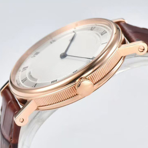Reloj de Hombre de Estilo Nuevo, Exquisito, Automático, Ultrafino, con Cristal de Zafiro, Manecillas Negras, Caja Dorada, Esfera Blanca Guilloché y Correa de Cuero Marrón - Product Image 4