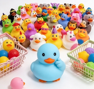 Canard en caoutchouc clown flottant de 2,3 pouces avec logo personnalisé, jouet de bain unisexe imprimé en gros pour la sécurité et le développement cognitif E183 - Product Image 5