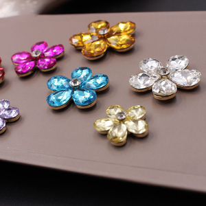 Lan Guang damla şekli <span class=keywords><strong>Protein</strong></span> beş Petal çiçek cam kristal Rhinestones DIY ayakkabı çiçek dekorasyonu aksesuarları - Product Image 4
