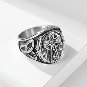 טבעת נירוסטה איכותית בעיצוב קשר קלטי נורדי רטרו אישי, טבעת קשר משולש נצחי לגברים ונשים - Product Image 3