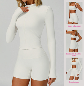 Completo Sportivo da <span class=keywords><strong>Donna</strong></span> a 3 Pezzi in Tessuto Costolato Senza Cuciture - Giacca con Zip a Maniche Lunghe, Reggiseno Sportivo e Pantaloncini a Vita Alta per Yoga e <span class=keywords><strong>Palestra</strong></span> - Product Image 2