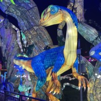 Lanternes en soie d'intérieur personnalisées en forme de cygne, de cerf, d'éléphant, de lion, de dinosaure, figurines d'animaux pour les expositions de festivals