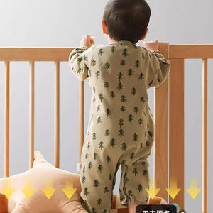 Niet-Giftige Verf Modern Design Houten Babybedjes Oem Multi-Functionele Houten Wieg Verschoontafel Baby Houten Wieg - Product Image 4