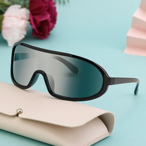 Lunettes de soleil de sport pour hommes, style européen et américain, monture noire, verres PC miroir, protection UV400 - Product Image 4