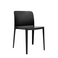 Chaise d'accueil pour restaurant et cantine avec renfort UV en fibre de verre polypropylène vierge