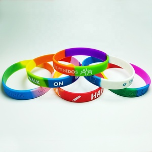 Ink Injected Print geprägtes Glühen Benutzer definiertes Logo Buntes Gummi armband geprägte Füllung <span class=keywords><strong>Rainbow</strong></span> Seg Silikon armband - Product Image 1