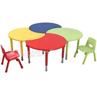 Bureau en bois durable et coloré en forme de lune pour 4 enfants, style moderne, combinable, pour salon et salle de classe