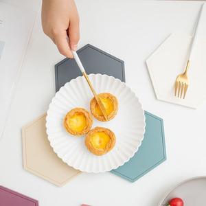 Alfombrilla aislante de silicona de estilo nórdico para mesa de cocina, antiescaldado, para cuenco, plato, olla, taza, armario - Product Image 3