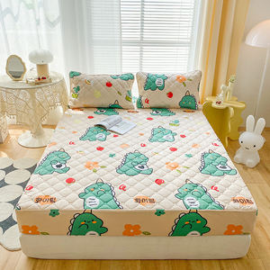 Couvre-matelas en tissu brossé hypoallergénique Ultra doux et respirant avec doublure imperméable pour lit - Product Image 5