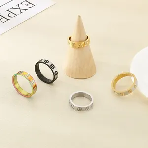 แหวนแต่งงานเซอร์คอนชุบทอง18K แหวนสแตนเลสรูปตัวบวกสัญลักษณ์รูปกากบาท - Product Image 3