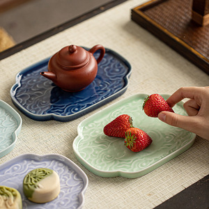 Assiette à fruits en céramique de forme irrégulière, en porcelaine, de luxe, rétro, pour le thé, la pâtisserie, pour les fêtes - Product Image 4