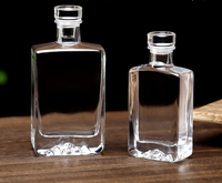 Bouteille de whisky en verre de luxe personnalisée 100ml-200ml à fond plat avec bouchon en liège et motif montagne pour rhum, whisky, liqueur, gin, vin, spiritueux, vodka