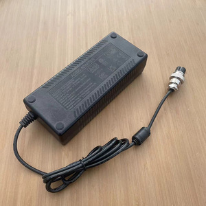 Adaptateur AC/DC 24V 7.5A 180W avec certifications de sécurité multinationales pour les appareils de stockage d'énergie - Product Image 4