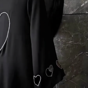 Abayas traditionnelles de Dubaï pour femmes Premium élégant modeste brodé à la main conception de coeur tissu respirant travail à la main musulman Premium - Product Image 1