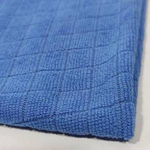 Chiffon de nettoyage exclusif, tout type de taille, serviette en microfibre, haute qualité, surfaces de voiture - Product Image 1