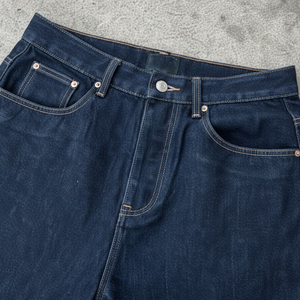 بنطلون جينز رجالي عالي الجودة مصنوع حسب الطلب من القطن بقصة مستقيمة وخامة يابانية أصلية - Product Image 3