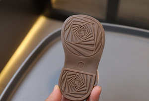 Nouvelle Collection – Sandales d'été en gros pour enfants, chaussures de princesse à semelle souple pour filles, avec nœud, cœur et perles - Product Image 6