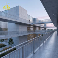 Panneau de clôture en aluminium soudé sur mesure, barrière de sécurité OEM pour la protection des réservoirs des stations d'épuration industrielles, robuste et durable