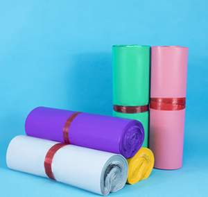 Sacs personnalisés pour le transport par courrier avec plusieurs options de couleur Matériau PE résistant à usage unique Sac express étanche - Product Image 1