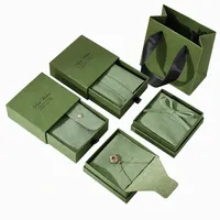 Boîte d'emballage de bijoux haut de gamme personnalisée avec logo, couvercle et base, et pochette en velours pour bagues, boucles d'oreilles, colliers et organisateur de bijoux