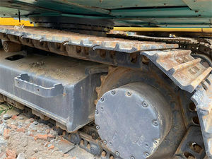 Excavatrice Kobelco SK 140 de 14 tonnes à bon prix sur une pelle sur chenilles d'occasion avec composants de roulement central - Product Image 6