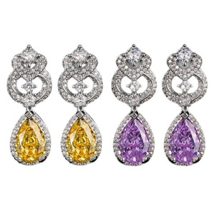 Boucles d'oreilles pendantes élégantes de haute qualité en cuivre écologique, taille poire 8*12mm, serties de zircons multicolores, style statement - Product Image 4