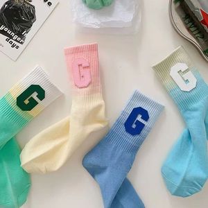 Calcetines de Algodón para Mujer, Estilo Mori, con Letra G en Degradado, Transpirables, a Media Pantorrilla, en Colores Dulces, para Primavera, Verano y Otoño - Product Image 1