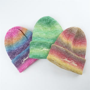 Venta al por mayor <span class=keywords><strong>de</strong></span> alta calidad gradiente gorros sombrero con logotipo bordado personalizado gorros <span class=keywords><strong>de</strong></span> invierno <span class=keywords><strong>de</strong></span> punto logotipo bordado personalizado - Product Image 2