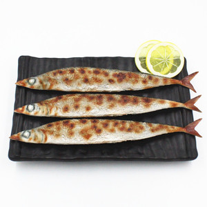 Modelo de comida japonesa de PVC simulando carne de barbacoa y pescado saury, accesorios de fotografía para transmisiones en vivo - Product Image 1
