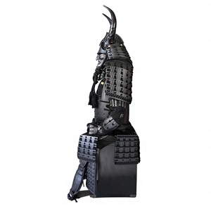 Décoration de bar en métal découpé au laser : Armure de samouraï grandeur nature, costume de guerrier et Kabuto - Product Image 1