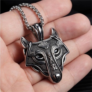 Retro Personal 3D Design Celtic Wolf Head Shaped Pendant Hip-Hop Stainless Steel Mens Pendant Necklace - Product Image 4