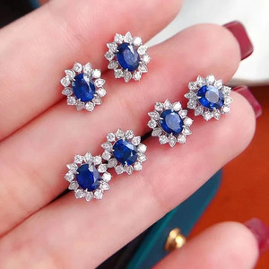 Eleganti Orecchini a Perno per Donne, Accessorio Semplice per Uso Quotidiano, Gioiello di Moda per Outfit - Product Image 2