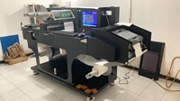 Machine de stratification d'autocollants entièrement automatique Imprimante d'étiquettes à jet d'encre rouleau à rouleau numérique et machine de découpe