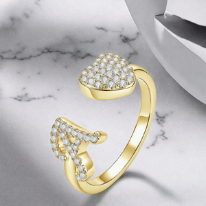Bague de fiançailles en or jaune plaqué avec diamant taille brillant ouvert et moissanite en forme de cœur, bijou pour tous les jours - Product Image 3