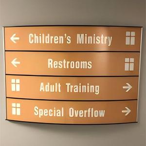 <span class=keywords><strong>Plaque</strong></span> <span class=keywords><strong>de</strong></span> <span class=keywords><strong>porte</strong></span> <span class=keywords><strong>autocollante</strong></span> en acrylique avec éclairage LED pour numéros <span class=keywords><strong>de</strong></span> chambre d'hôtel et d'hôpital, conception personnalisée en gros - Product Image 3