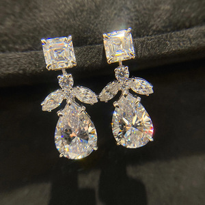 Orecchini lunghi con zirconi a goccia per donna, gioielli scintillanti per feste di matrimonio, gioielli alla moda - Product Image 1
