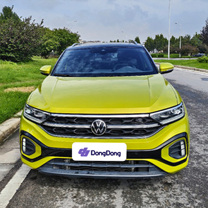 Excelente Estado, Auto Usado <span class=keywords><strong>2023</strong></span>, Gasolina, Volkswagen <span class=keywords><strong>T</strong></span>-<span class=keywords><strong>ROC</strong></span> 300TSI DSG 2WD Turbo Edición Starlight, Automático, 5 Asientos, SUV - Product Image 2
