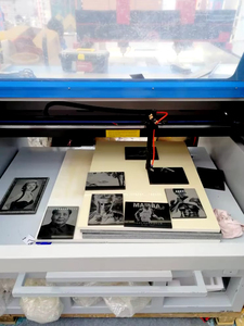 Graveur laser CO2 Supercnc pour <span class=keywords><strong>gravure</strong></span> et sculpture d'images et de photos sur marbre, granit et pierres tombales - Product Image 4