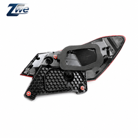 Feu arrière LED rouge pour Mercedes-Benz Classe E W213 Berline 2016-2020 2139065709 Remplacement direct OEM de la lampe de frein