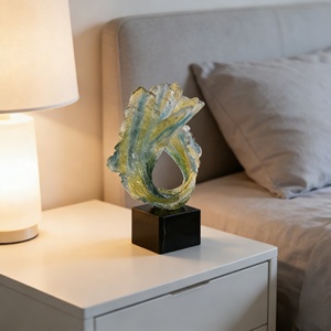 Lumière ondulante, vagues mouvantes : une histoire de flux et de reflux dans le cristal. Cette sculpture <span class=keywords><strong>a</strong></span> été sculptée et coulée par Bozhiyi - Product Image 5