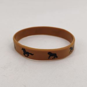 Bracelet en silicone OEM motif cheval, accessoire promotionnel écologique pour hommes et femmes - Product Image 5