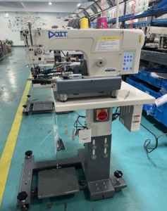 Máquina de Coser Automática Neumática DT63900 para Dobladillo Inferior Industrial para la Fabricación de Jeans - Product Image 4