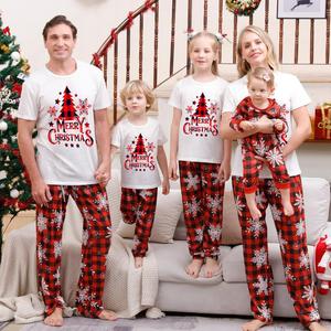 Conjunto de Pijamas de Manga Corta Imitación Algodón, Nuevo Modelo Familiar con Monograma para Primavera, Ropa de Dormir para Padres e Hijos con Diseño de Árbol de Navidad - Product Image 1