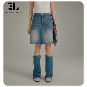 Larsur Tùy Chỉnh Nhà Máy Đau Khổ Rửa 2Pcs Denim Quần Short Set Jeans Y2K Ripped Nguyên HEM Thêu Jeans Ngắn Jorts Với Khởi Động Phụ Nữ - Product Image 2