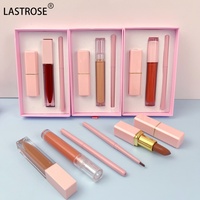 Nouveau Kit Maquillage Lèvres 3-en-1 Populaire : Rouge à Lèvres Crème Velours, Gloss Lèvres Haute Pigmentation, Crayon à Lèvres Torsadé Marron Foncé – Marque Privée