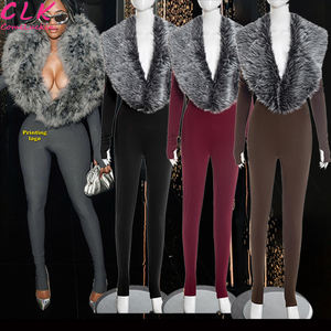 Comeluckin Tuta Intera Sexy con Colletto in Pelliccia, Maniche Lunghe, Scollo a V, Aderente per Feste Invernali - Product Image 1