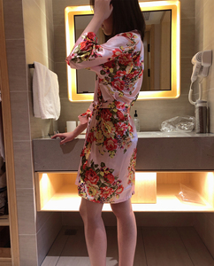 Vestaglia <span class=keywords><strong>da</strong></span> donna di lusso in raso di poliestere con fiori stampati Kimono in raso Kimono manica 3/4 accappatoio - Product Image 4