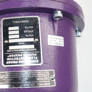 Détecteur de flamme Honeywell C7012F1052 120V, capteur infrarouge antidéflagrant pour environnements dangereux, montage mural IP66 - Product Image 3