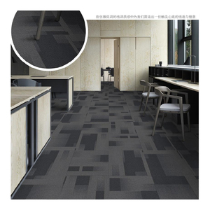 Le <span class=keywords><strong>tapis</strong></span> modulaire commercial de polypropylène démontable de bureau couvre de tuiles le <span class=keywords><strong>tapis</strong></span> carré durable pour la salle de réunion de conférence - Product Image 1